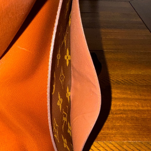 Louis Vuitton Monogram Wallet in Brown and Gold - Picture 4 of 7